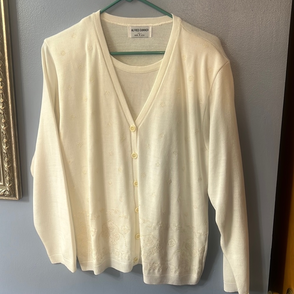 Alfred Dunner size L sweater with built in top